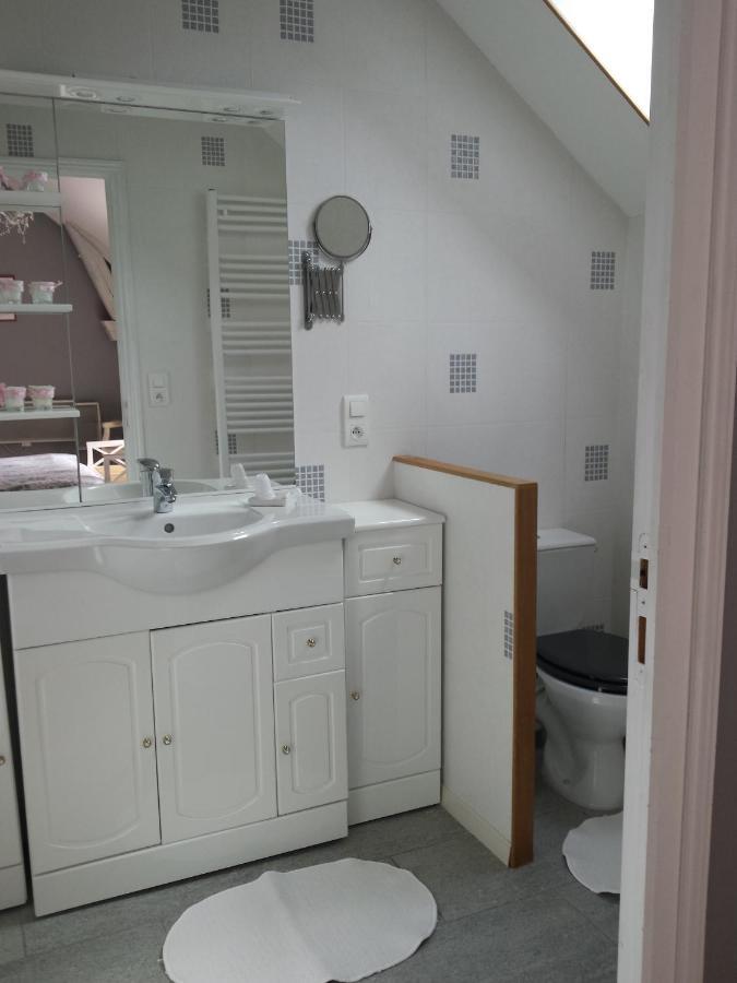 Chambres Des Rosiers Sennevieres Bagian luar foto