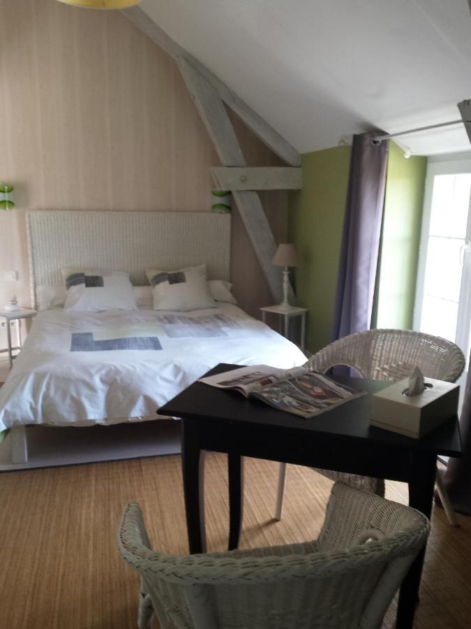Chambres Des Rosiers Sennevieres Bagian luar foto