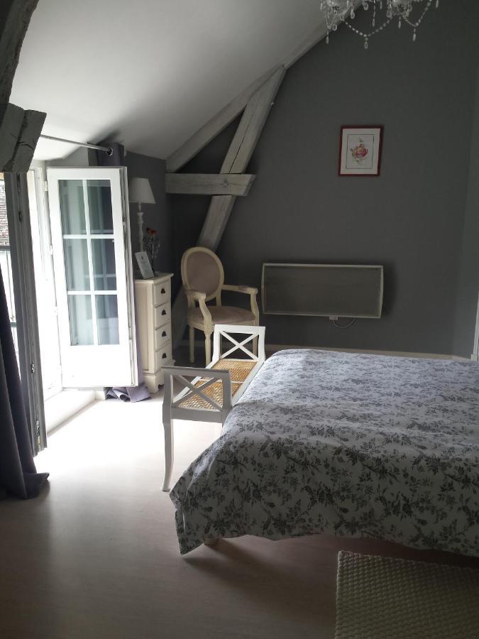 Chambres Des Rosiers Sennevieres Bagian luar foto